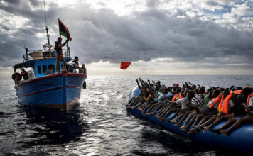 U jednom danu španjolske vlasti prihvatile 800 migranata, 14 nestalih Migranti