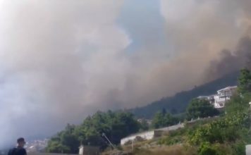 U Dalmaciji buknuo požar, vatrogasci se bore s plamenom požar, dalmacija