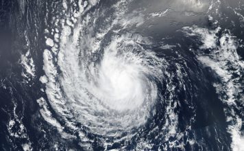 Istočnoj obali SAD-a bliži se najjača oluja u zadnjih 30 godina, naređena evakuacija milijun ljudi florence, uragan florence, SAD