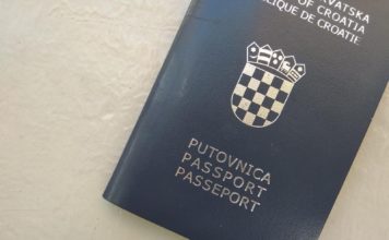 Hrvatskog državljanstva odreklo se više od 80.000 osoba putovnica, osobni dokumenti, hrvatska putovnica