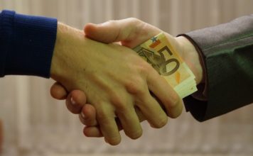 Korupcija? Hrvatska gora od Kube i Jordana mirovine, HZMO