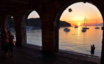 Broj gostiju nezadovoljnih elementima usluge u Hrvatskoj raste broj gostiju, turizam, institut za turizam