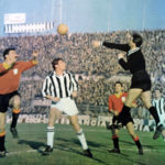 Serie_A_1964-65_-_Juventus_FC_v_ACR_Messina_-_Roberto_Anzolin