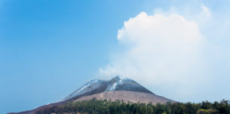 Anak Krakatau u erupciji izgubio dvije trećine mase i visine Vulkan Anak Krakatau