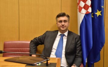 Kolodvor u Banskim dvorima. Odlazak ministara, spajanje resora… Tko će preživjeti? Vlada RH, Andrej Plenković