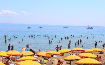 Hoće li nas skupo koštati prešutno otvaranje granica? More, sunce