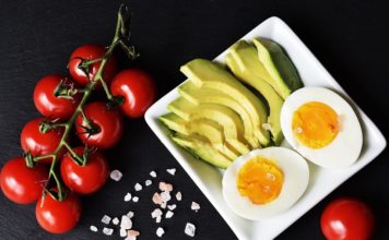 Je li keto dijeta dobra ili ne? Evo što liječnici kažu rajčica, avokado, jaje, keto dijeta