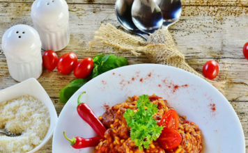 Kremasti rižoto od rajčica – recept za brz i jednostavan ljetni ručak rižoto od rajčica, kremasti rižoto