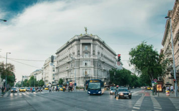 Evo koji su gradovi najgori, a koji najpoželjniji za život gradska ulica, automobili
