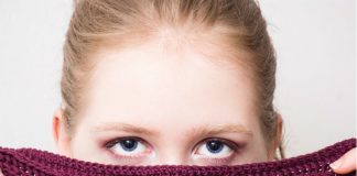 Kontroverzni servis za upoznavanje otkriva gdje žive “najružniji” muškarci i žene plavokosa djevojka