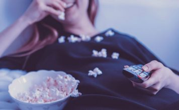15 filmova uz koje ćete lakše preboljeti prekid djevojka s kokicama i daljinskim, filmovi