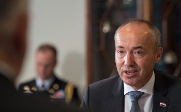 Vojnički temeljito i transparentno Damir Krstičević, zrakoplovi, afere, javna nabava