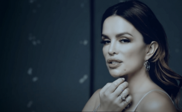 Severina nabacila ubojiti dekolte pa fotku podijelila s fanovima!